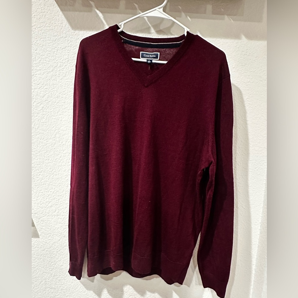 Club Room Men's V-Neck Sweater - Wine